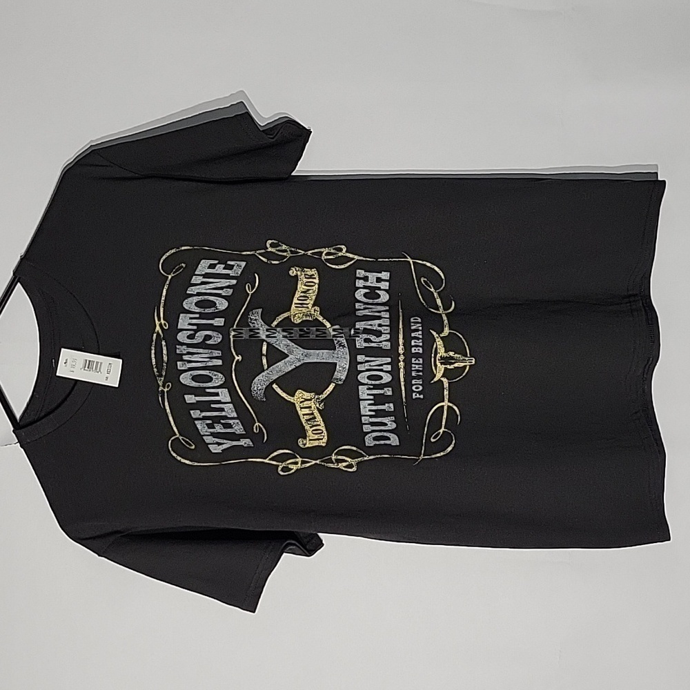 NWT Black Weathered Yellowstone Dutton Ranch T-Shirt, Size Medium